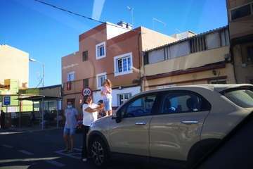 Los Reyes Magos reparten ilusión por los barrios de Telde/TA.